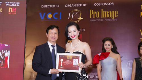  Top 50 Nữ lãnh đạo tiêu biểu 2017 - Chị Hoàng Thanh Tâm, CTHĐQT kiêm TGĐ Công ty CP giải pháp tích hợp ISD 